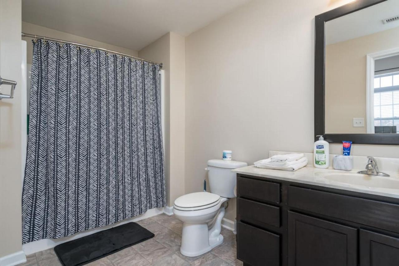 Private Bedroom Downtown Indy - Shared Indianapolis Zewnętrze zdjęcie